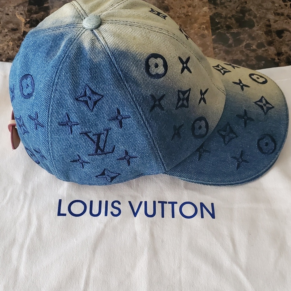 Louis Vuitton Light Blue Denim Cap with Navy Monogram - Picture 2 of 9